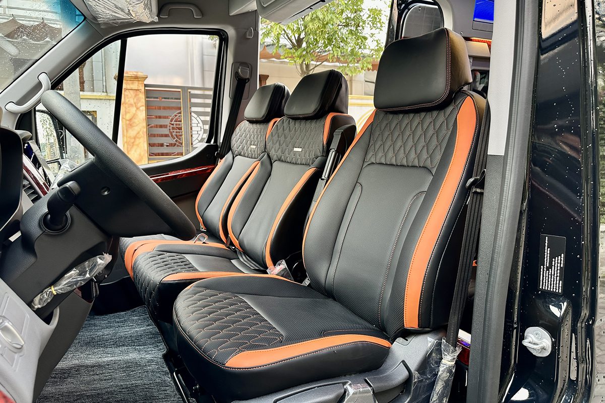 noi that trang an limouine 11 ghe solati 3